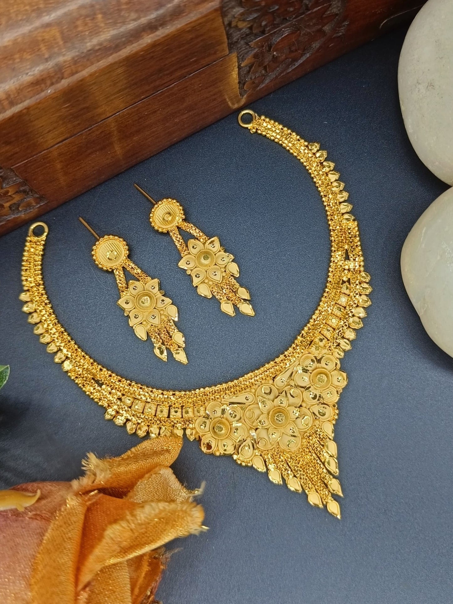 "Elegant 1gm Gold Short Necklace – Timeless Beauty Redefined" (5)