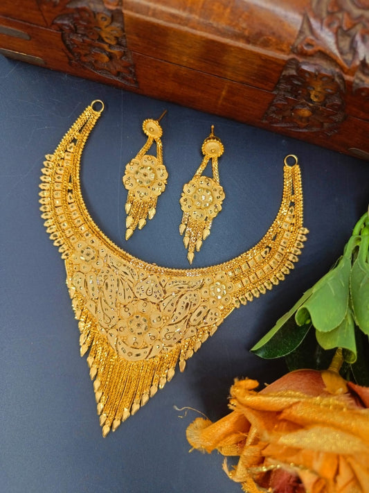 1GM GOLD SHORT NECKLACE